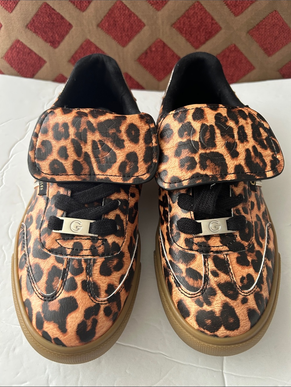 GBG Los Angeles by Guess Leopard Print Low-Top Sneakers with logo details size 7